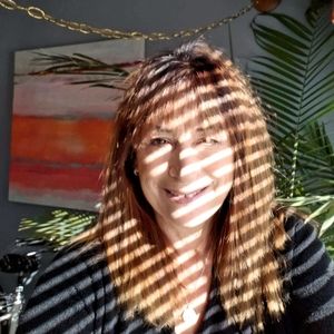 Meet your Posher, Kelly